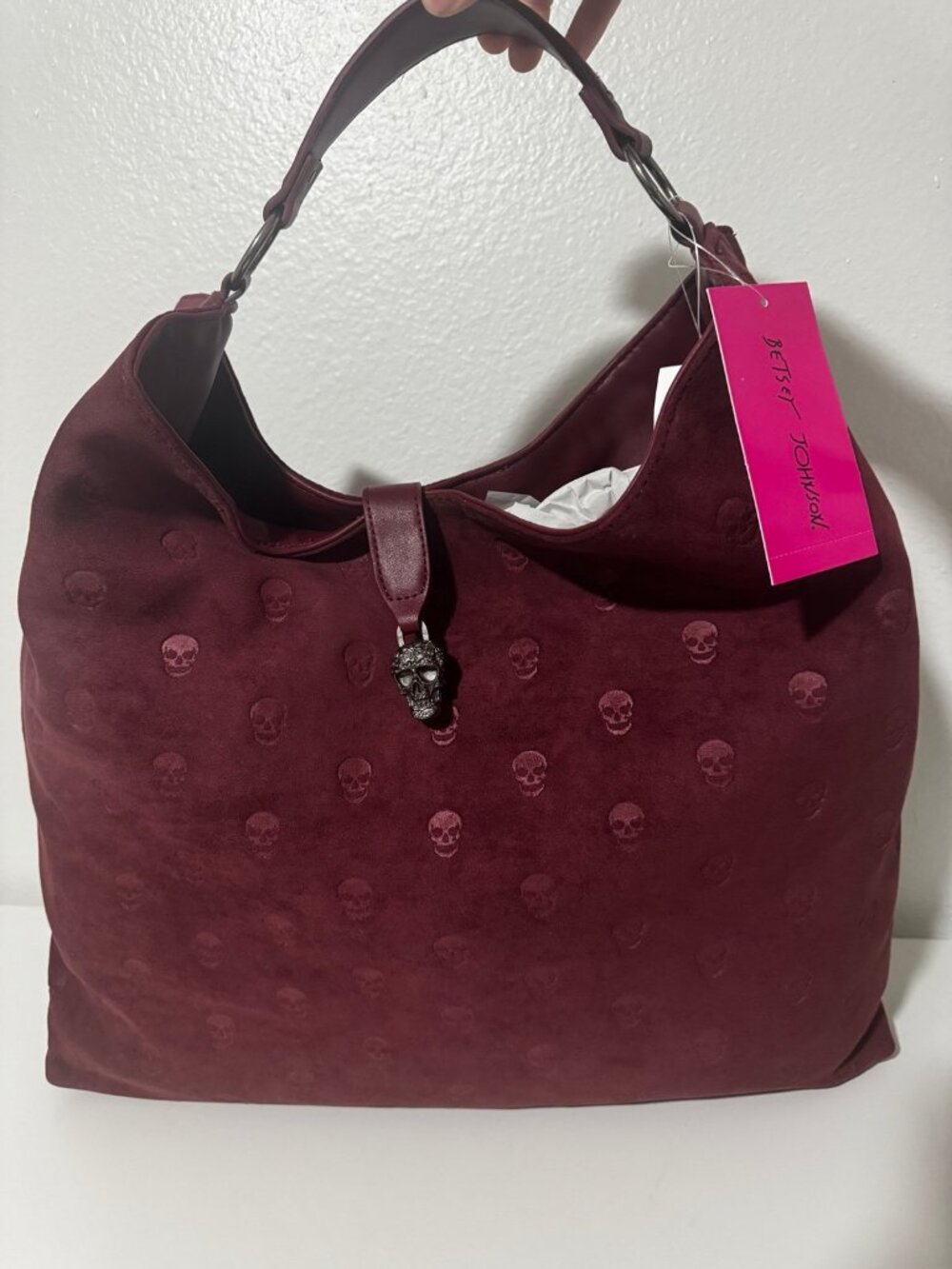 Viral Skull Tote bag-skull print shoulder bag betsey Johnson new